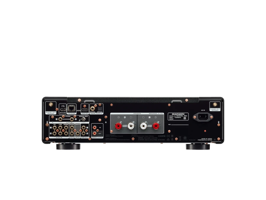 MODEL40n-Black_Image_studio-back-panel-EU.webp