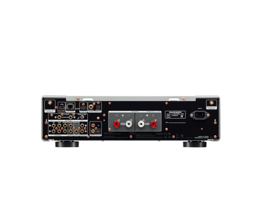 MODEL40n-Silver_Image_studio-back-panel-EU.webp